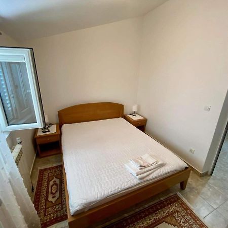 Apartman Slavica Apartamento Kotor Exterior foto