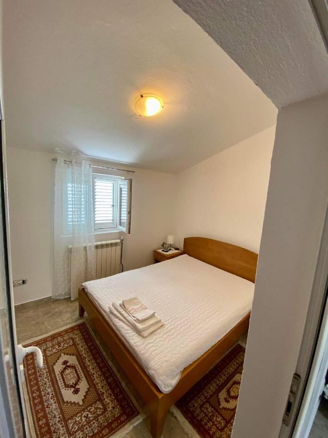 Apartman Slavica Apartamento Kotor Exterior foto