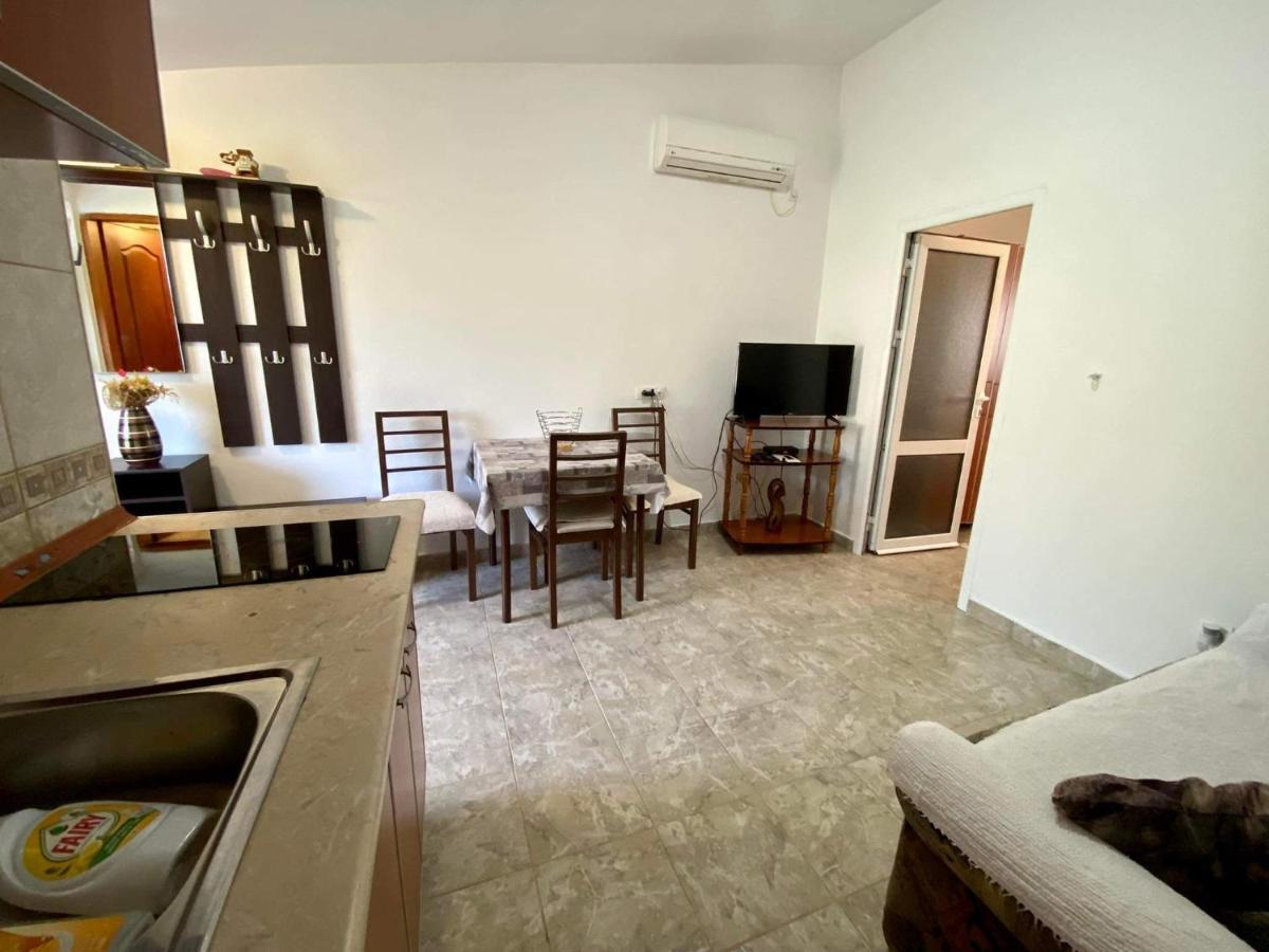 Apartman Slavica Apartamento Kotor Exterior foto